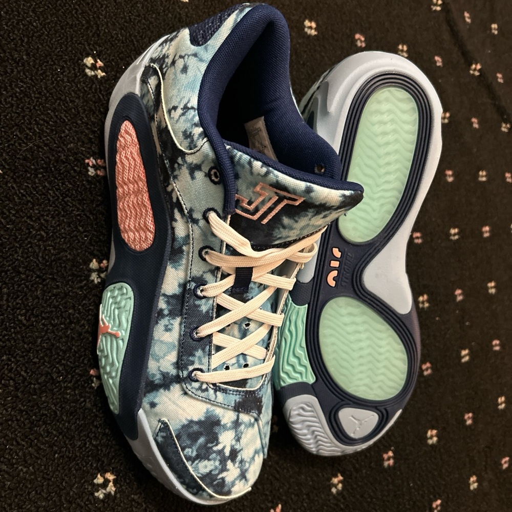 Jordan Athletic Shoes Blue and Pink